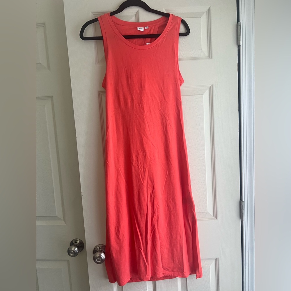 Sleeveless Coral Dress with Open Back Detail